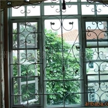 吉利豪门铁艺厂专业设计生产安装铁艺窗花、防盗网等各类铁艺制品