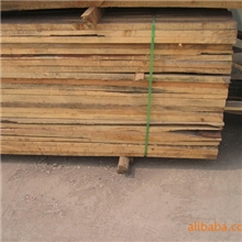 乌克兰进口的落叶松板材