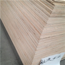 供应E0E1级高档18厘柳桉胶合板杨木多层板3-18mm