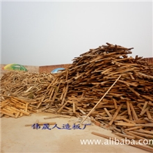 品种齐全。规格多样。专业松木旧材集成材。