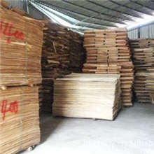 南康宏辉胶合板厂生产胶合板建筑模板松木方料