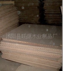 做工精细的多层板(图)，外观优美、坚韧耐磨、防水性强