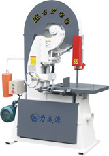 供木工机械带锯机又省人力又省材料有推台的带锯机