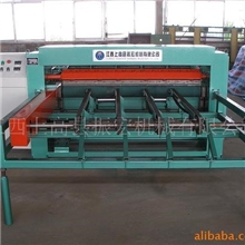 供应无卡轴旋切机自动剪板机