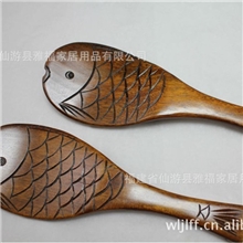 雅福家居用品外贸原单日系创意木质餐具厨具批发楠木鱼形饭勺子3