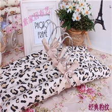 [厂家直销]包布衣架衣架特批镀烙挂钩衣架布衣撑厂海绵衣架