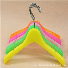 卡通童装塑料衣架儿童衣架批发彩色防滑衣撑磨砂加厚连体套装衣挂