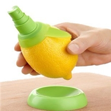 厨房家居用品手动水果汁喷雾器柠檬榨汁器单个装