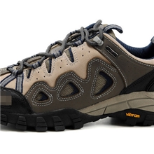 厂家批发登山鞋经典款户外鞋真皮徒步鞋男鞋081