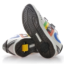 2011年最流行的青少年运动产品----赛博暴走鞋（自主研发）