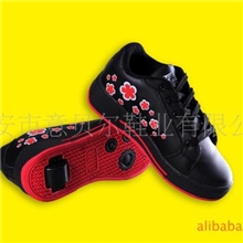 供应暴走鞋、飞行鞋、双轮暴走鞋、运动鞋