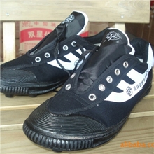 厂家直销正品双星甲B足球鞋（需要号码请备注）招代理分销商