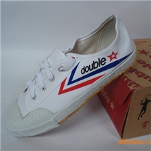 批发双星经典款式新田径鞋2000