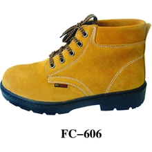 供应安全鞋，耐油鞋、耐酸鞋、耐碱鞋、绝缘鞋、钢包头防砸鞋