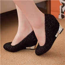 2013新款女鞋单鞋坡跟女高跟鞋甜美女鞋蕾丝金属装饰单鞋批发