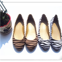 2013新款单鞋，斑马纹，平底单鞋