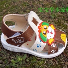 PU镂空宝宝凉鞋儿童学步凉鞋有响声软底卡通叫叫鞋季末低价清仓