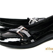 【mercedes-b】低跟单鞋原单外贸品牌/牛漆皮面料/内里皮质简单