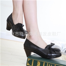 2013春款真皮单鞋年度最火爆女鞋性感蕾丝中跟女单鞋厂价直销