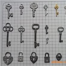 合金饰品配件，钥匙锁片造型小挂件，可来样定做