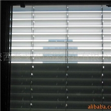 供应优质圆形轨道导向电动百叶帘。