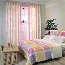 供应成品窗帘，靠垫，餐垫，座垫等床上用品