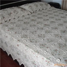 外贸手工立体钩针棉线拼小花布床盖三件套