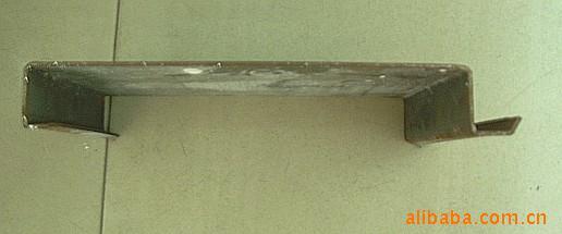 专业生产各种出口c型钢、脚踏板、异型钢