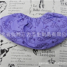 供应彩色无纺布鞋套卡通防尘鞋套室内鞋套学生鞋套厂家直销