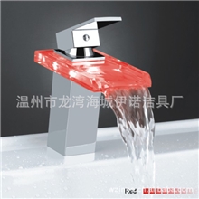 厂家直销LED玻璃缺口水龙头，温控3色发光，出口欧美83107