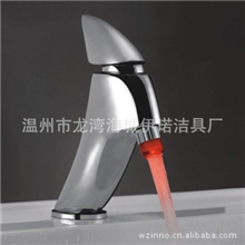 LED水龙头水龙头水龙头厂家厨房水龙头混水龙头热水龙头花洒