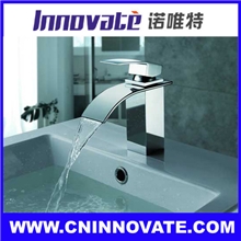诺唯特直销四方瀑布水龙头面盆冷热水铜主体德国款可加高