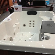 泳池户外按摩浴缸水底灯不锈钢扶梯训练器跳台