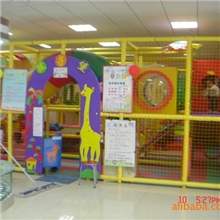 供应淘气堡、滑梯、手摇船、充气玩具、喜羊羊摇摆机