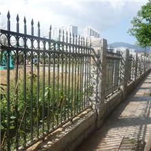 厂家直销、生产、加工工厂围栏、工厂防护栏，质量保证