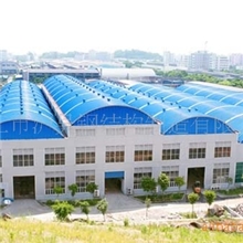 供应优质钢结构厂房/仓库/市场等