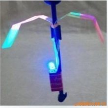 新奇特弹射飞箭，飞天冲，蓝光闪光飞箭,飞天蘑菇,发光新奇特玩具