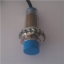 圆柱形M18接近开关
