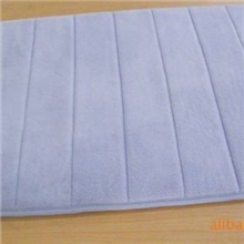 专业销售米黄SBR橡胶防滑皮浴室垫