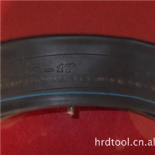 青岛厂家专业生产各种型号的优质摩托车轮胎，达出口品质