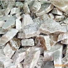 水泥厂专用石膏各种品位拥有两矿井年产100万吨