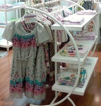 新款半月形服装货架落地服装展示架服装中岛架