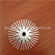 生产供应圆形铝散热器工业铝散热器铝锻压太阳花散热器