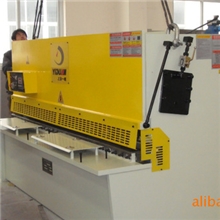 闸式剪板机QC12Y-6X3200