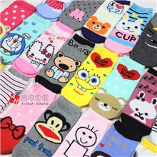批发供应日韩直板女士短款卡通船袜袜子招代理袜
