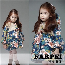 高档欧美童装2013冬奢华毛毛相拼印染大花韩版女童棉衣外套批发