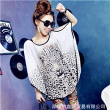 韩国夏装新款莫代尔韩版女装露肩蝙蝠袖宽松潮豹头t恤显瘦HJ270