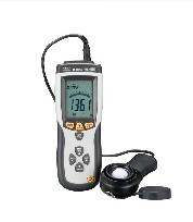 CEM/华盛昌环境测试仪照度测试仪DT-8809A