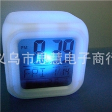 七彩闹钟*心情闹钟*四面钟厂家直销*变色闹钟