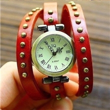 欧美范复古手表罗马绕三圈皮时尚圆铆钉手表女杂志推荐
